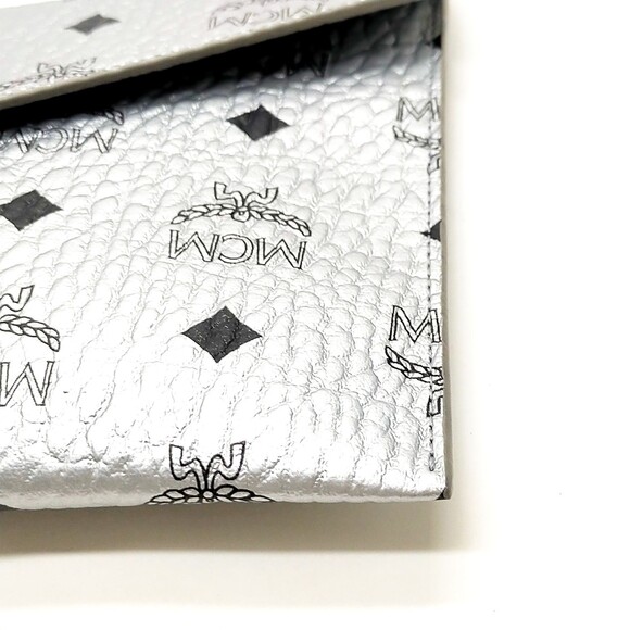 No Tariff Mcm Clutch Bag Silver Pvc #198881M24B - Picture 7 of 16